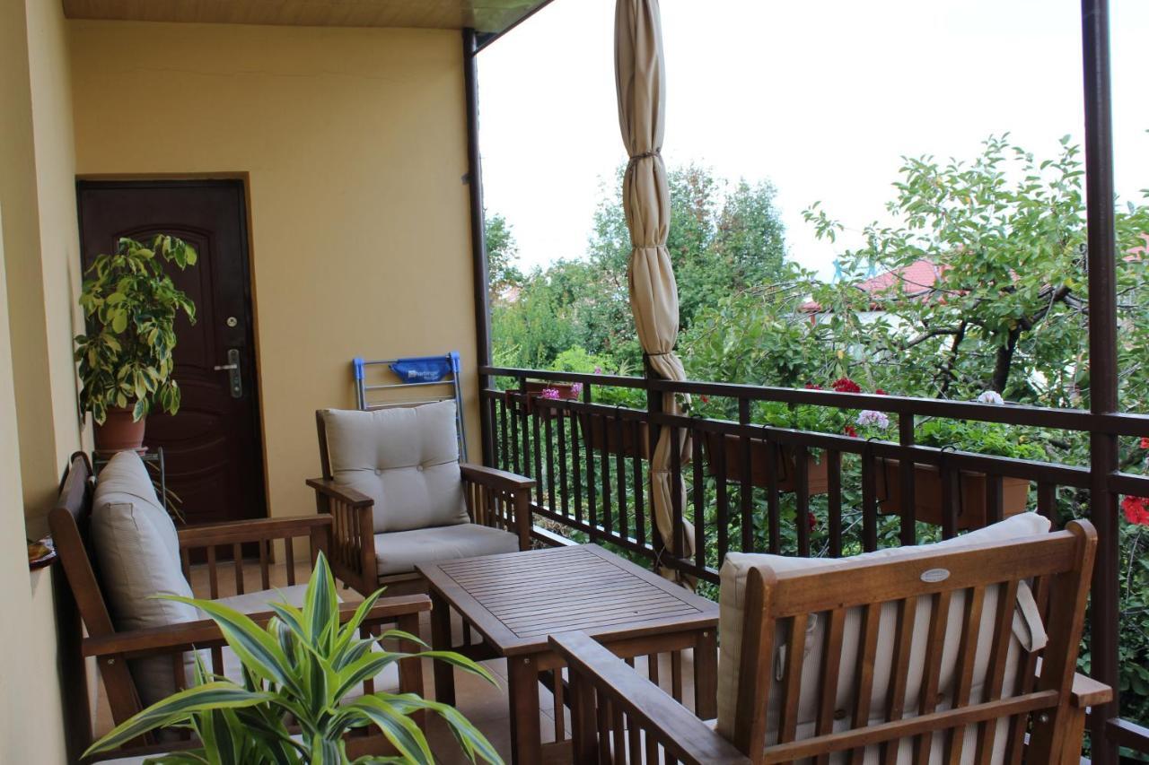 Tinikos Guest House Telavi Ngoại thất bức ảnh