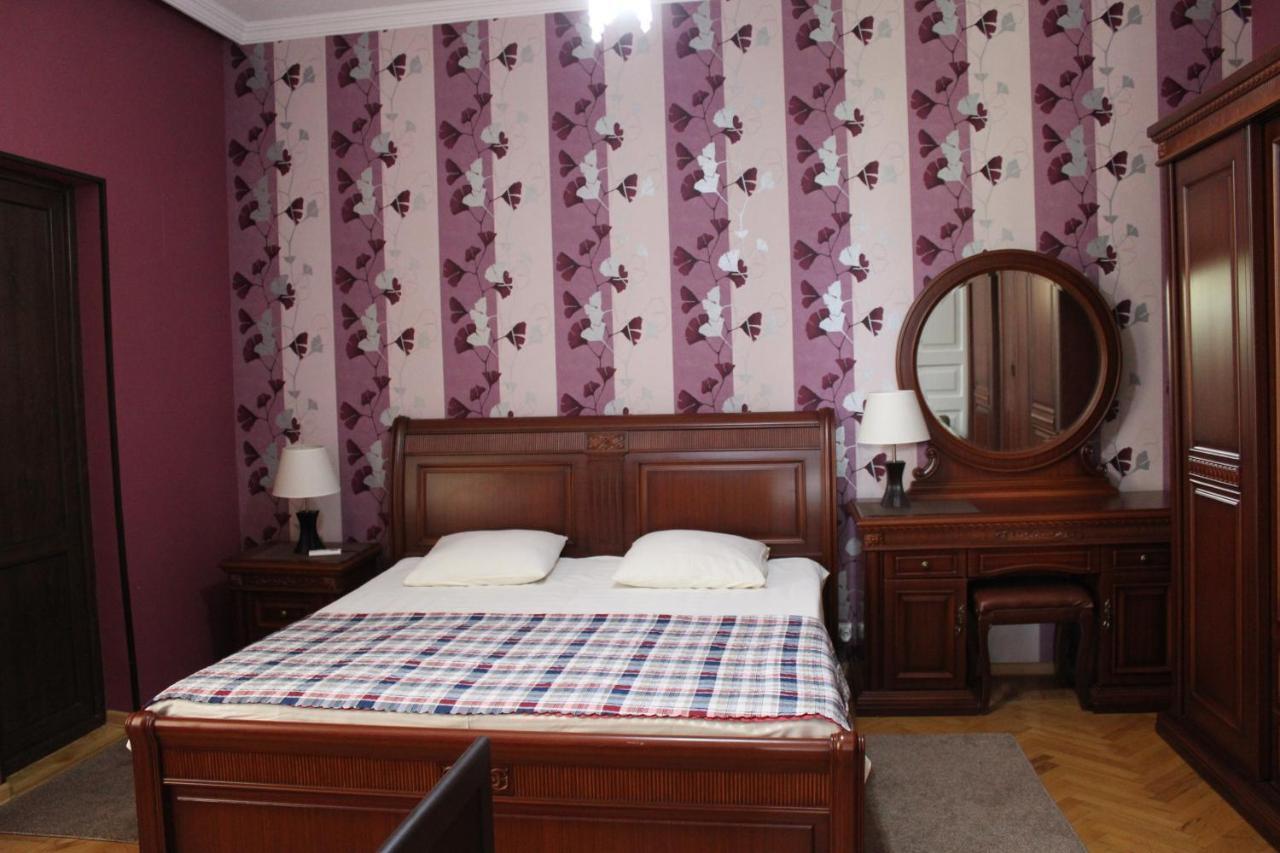 Tinikos Guest House Telavi Ngoại thất bức ảnh
